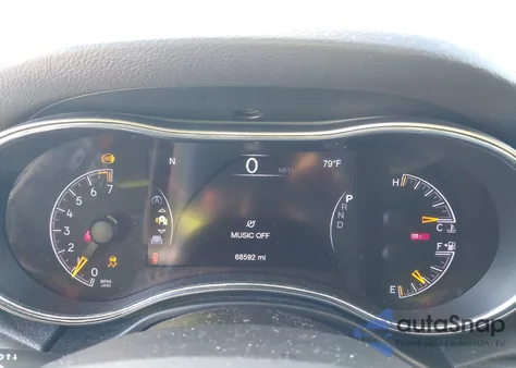 2019 Jeep Grand Cherokee Altitude 4X4 z USA, uszkodzony, nr VIN 1C4RJFAGXKC659997